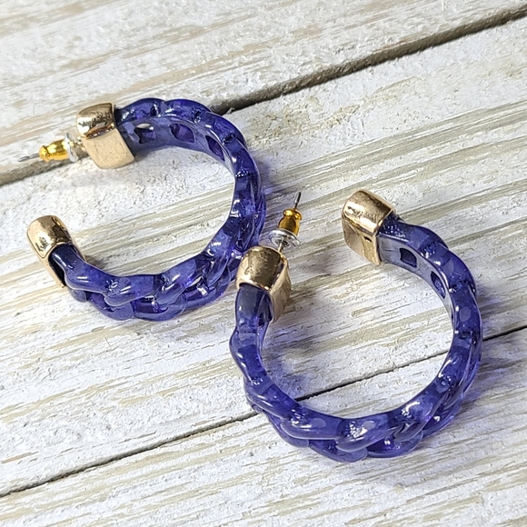 Clear Dark Blue Chain Link Lucite Hoop Earrings - Picture 8 of 9